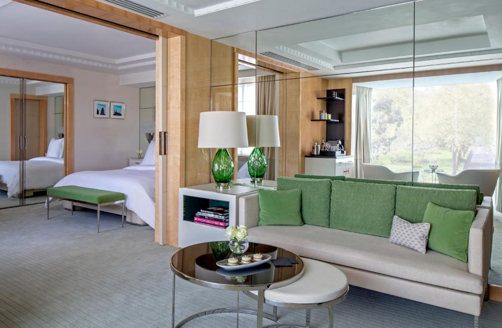 Mayfair Suite with King Bed - Image 1