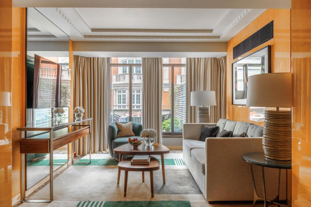 Studio Terrace Suite - Image 5