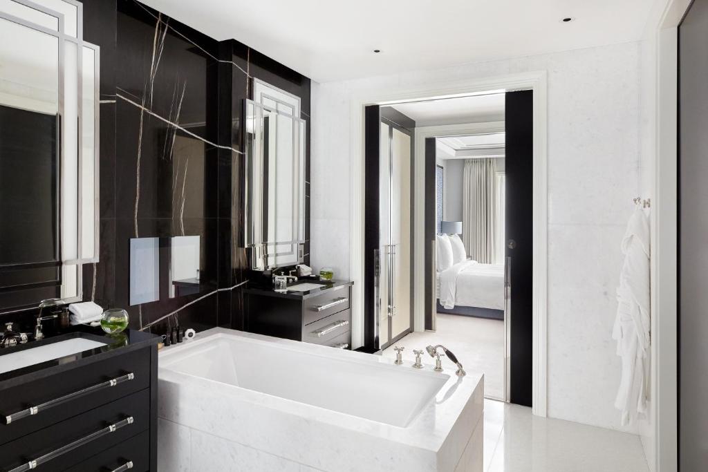 One Bedroom City View Hotel Residence - Image 3