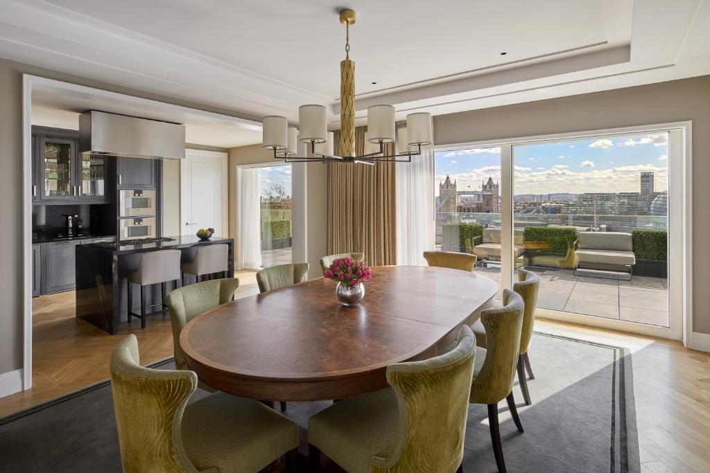 Three Bedroom Panoramic View Hotel Residence - Image 1