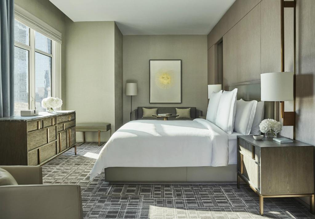 Gotham Suite - Image 3