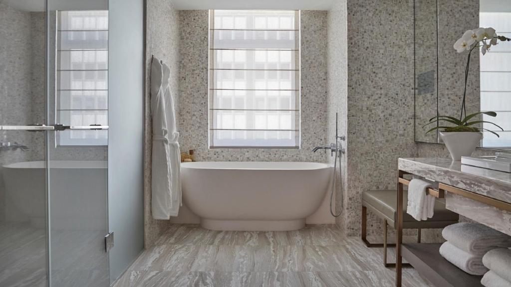 Gotham Suite - Image 5