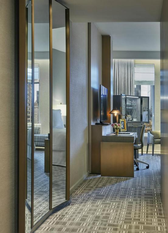 Manhattan Room with king bed - Image 1