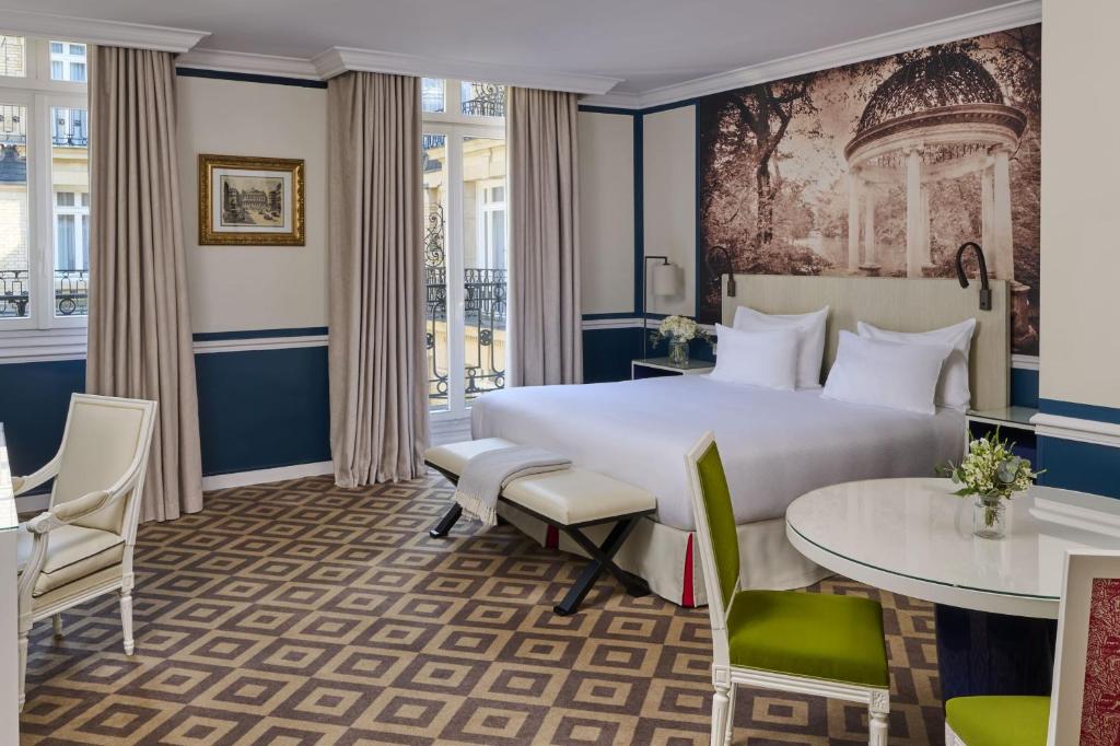 Deluxe King Suite - Image 5