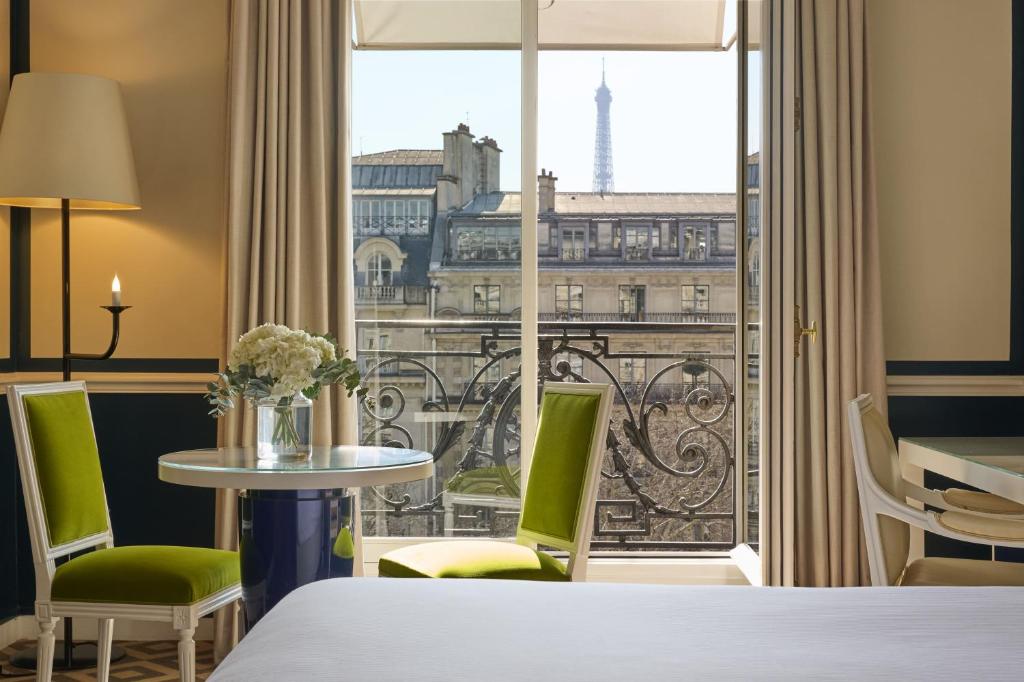 Executive Suite with Champs Elysées View - Image 4