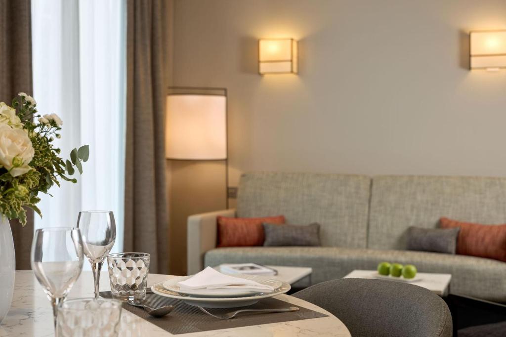 Two bedroom Premier Suite - Image 5