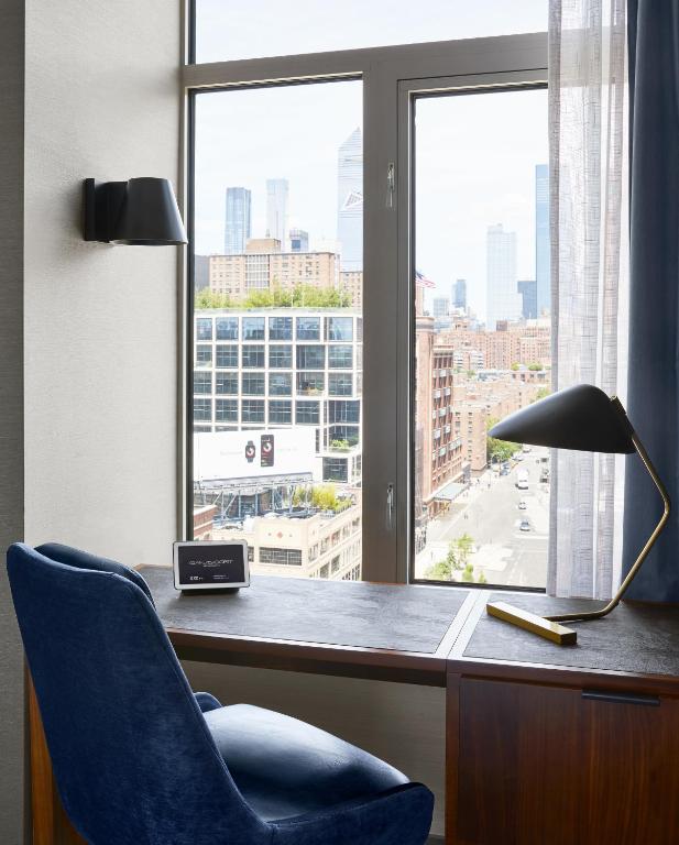 Gansevoort One-Bedroom King Suite - Image 5