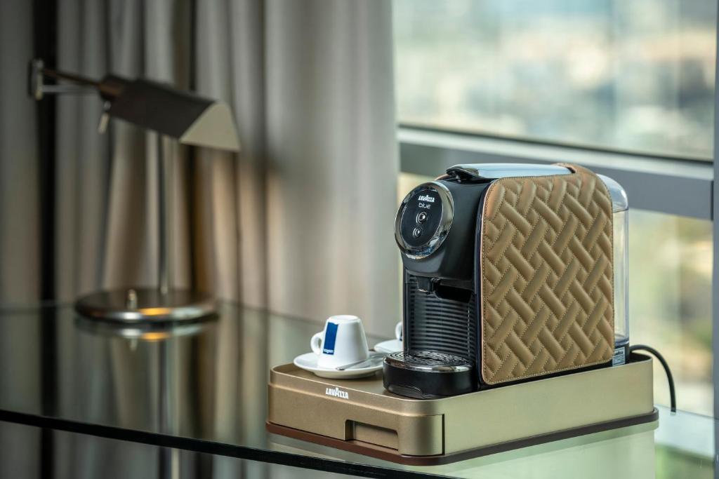 Golden Creekside With Balcony - Image 6