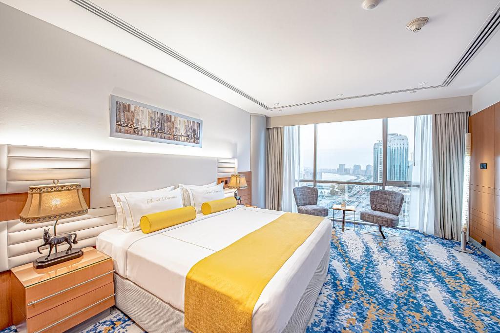 Grand Suite Waterfront - Image 5