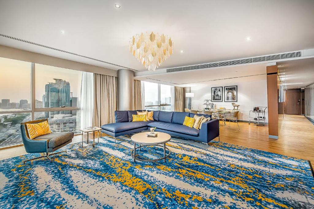 Grand Suite Waterfront - Image 6