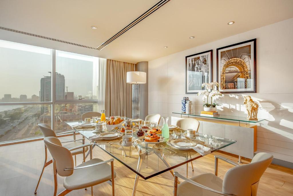 Grand Suite Waterfront - Image 9