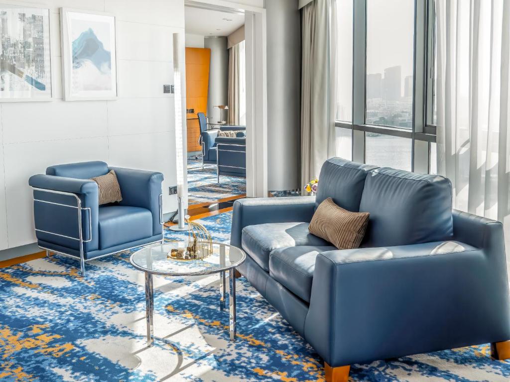 One Bedroom Suite - Image 1