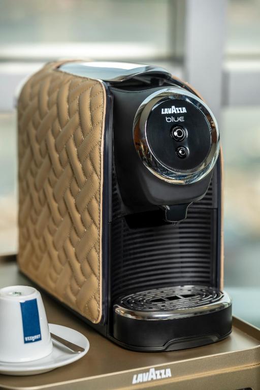 One Bedroom Suite - Image 7