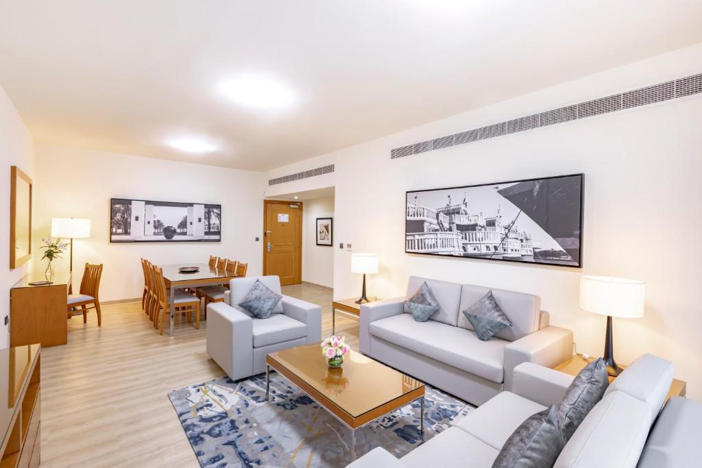 Grand Premier Three Bedroom Suite with Balcony - Image 1