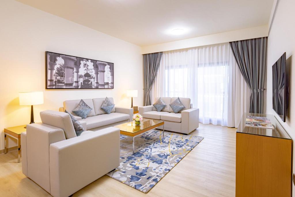 Premier Two Bedroom Suite with Balcony - Image 4