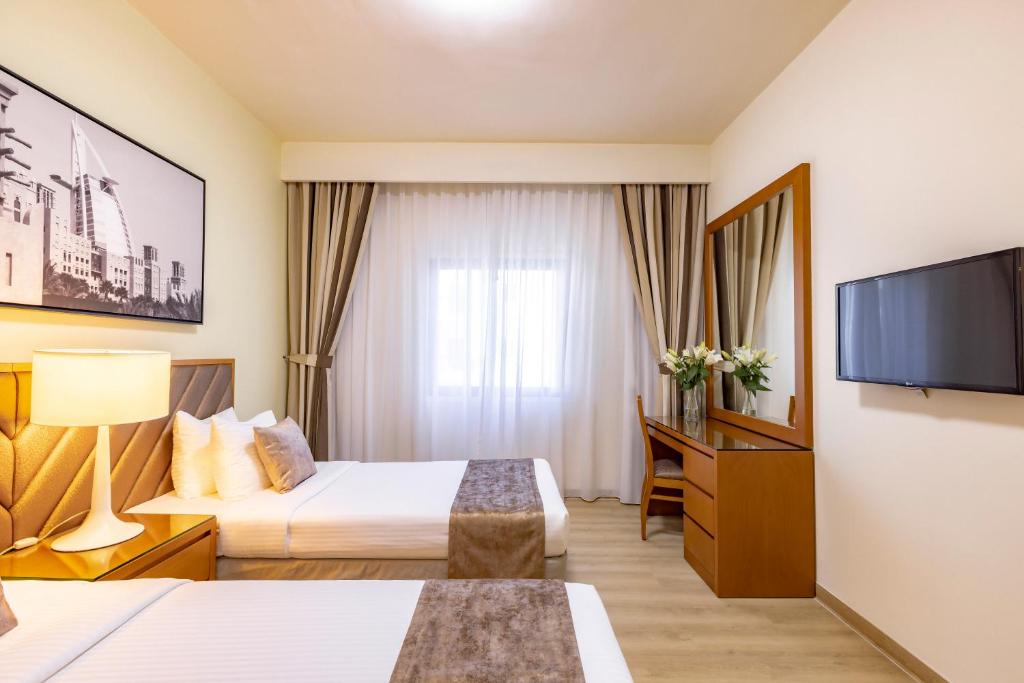 Premier Two Bedroom Suite with Balcony - Image 8