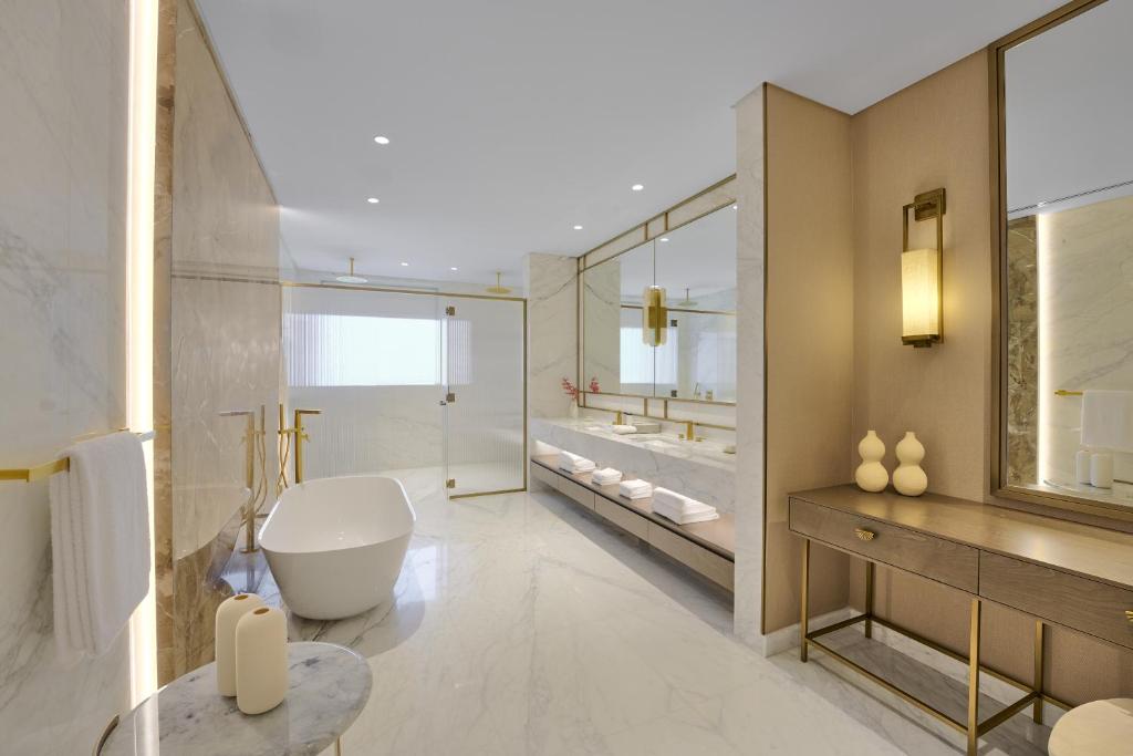 Two-Bedroom Royal Suite - Image 7