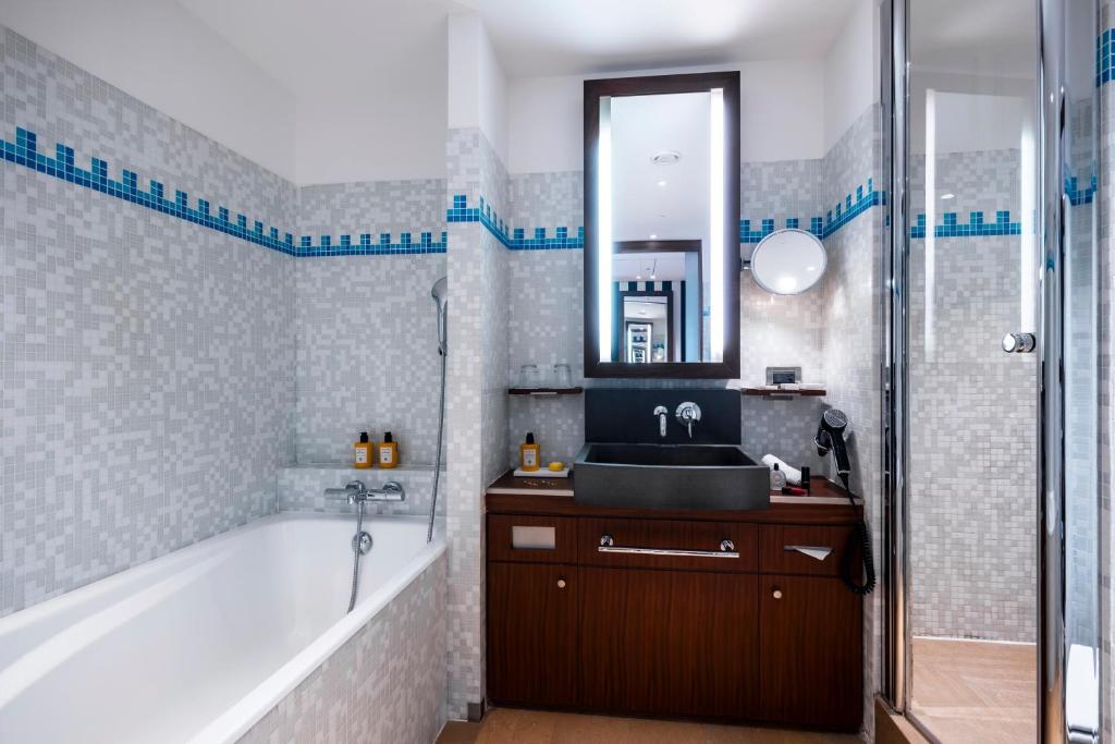Chambre Prestige - Balcon - Arc De Triomphe - Image 3