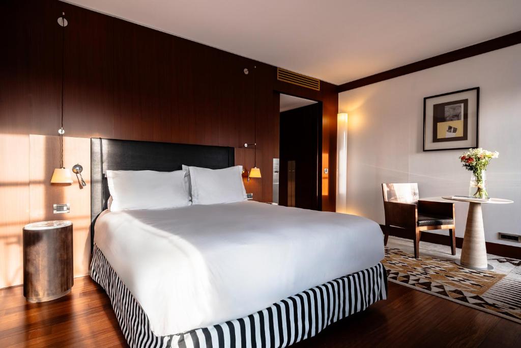Chambre Prestige - Balcon Panoramique - Arc De Triomphe - Image 7