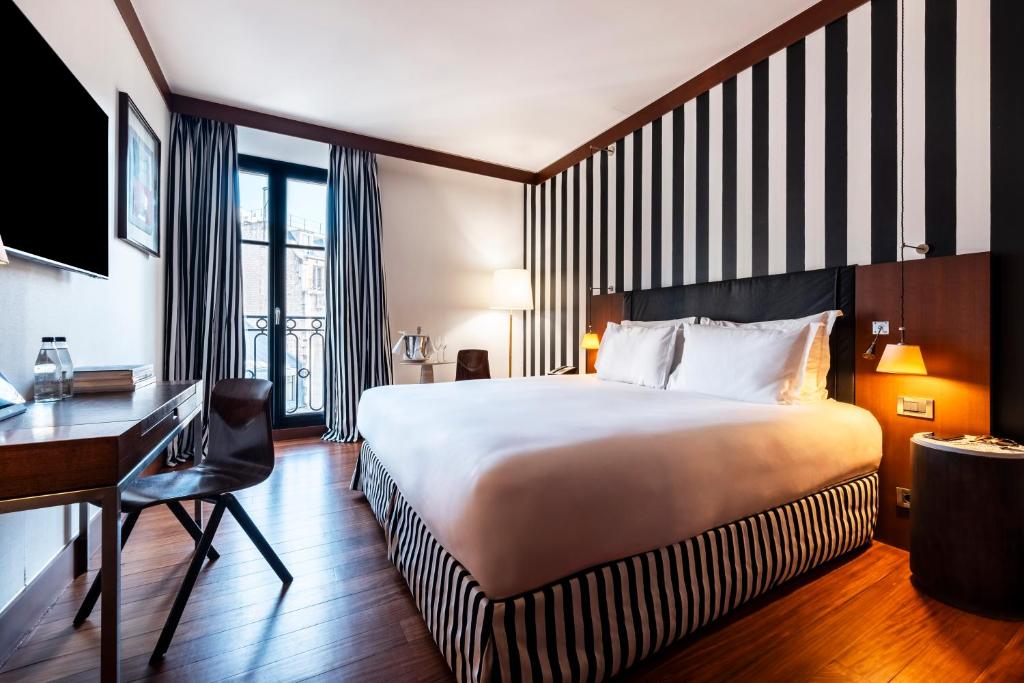 Deluxe Double Room - Image 1