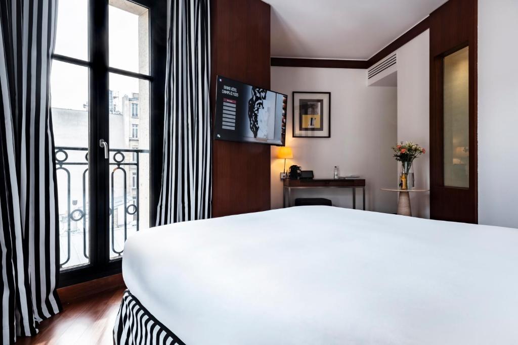 Executive Double Room - Image 5