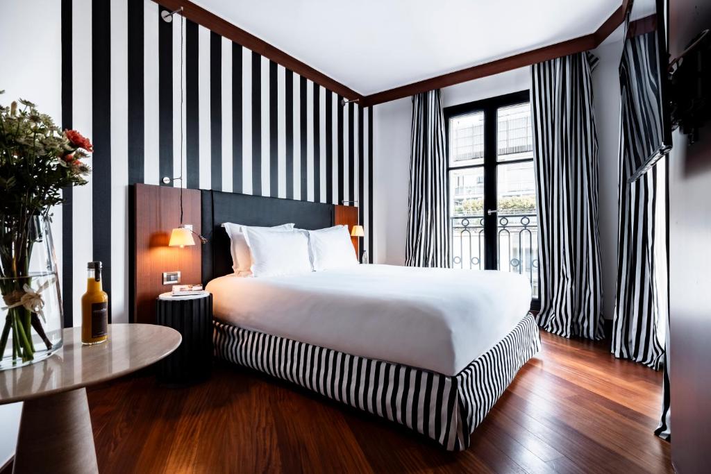 Executive Double Room - Image 7