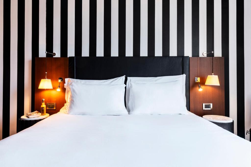 Superior Double Room - Image 3