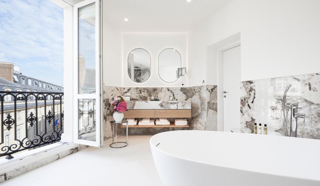 Family Suite - Image 2