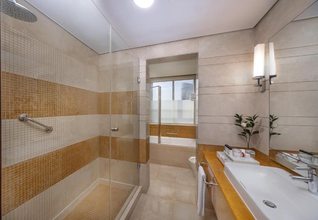 Business Suite - Image 4