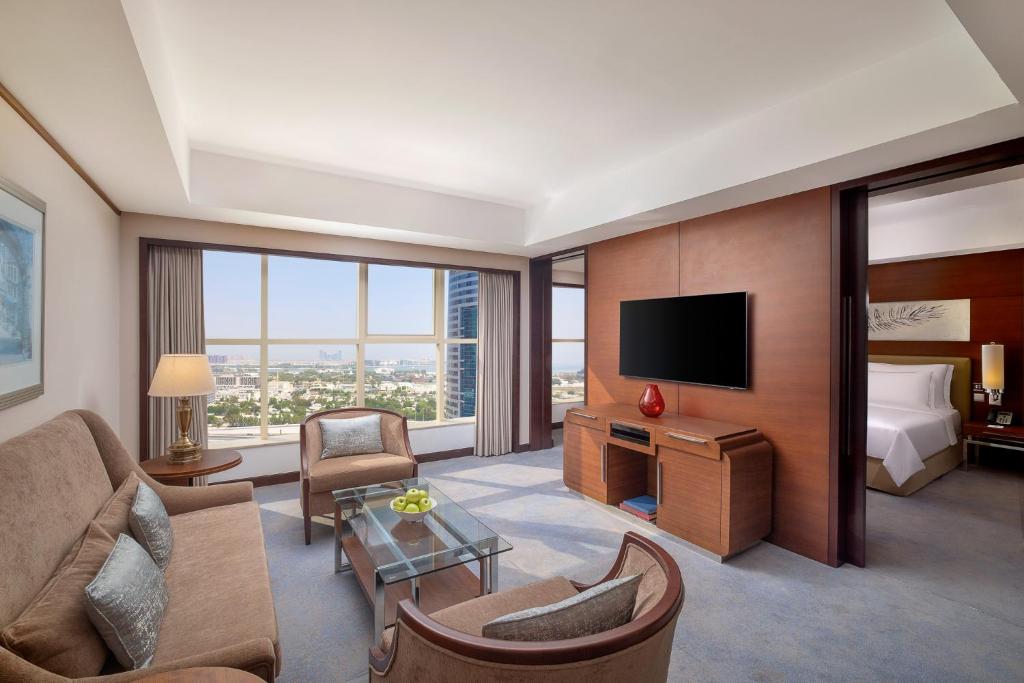 Executive Suite - Image 1