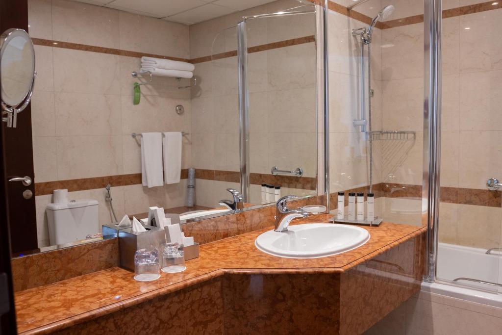 Studio Apartment with Kitchen - Image 10