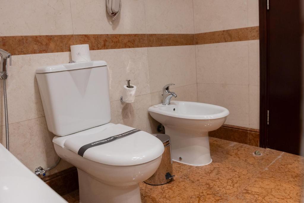 Studio Apartment with Kitchen - Image 12