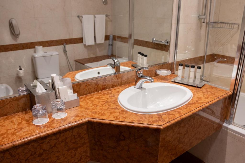 Studio Apartment with Kitchen - Image 13