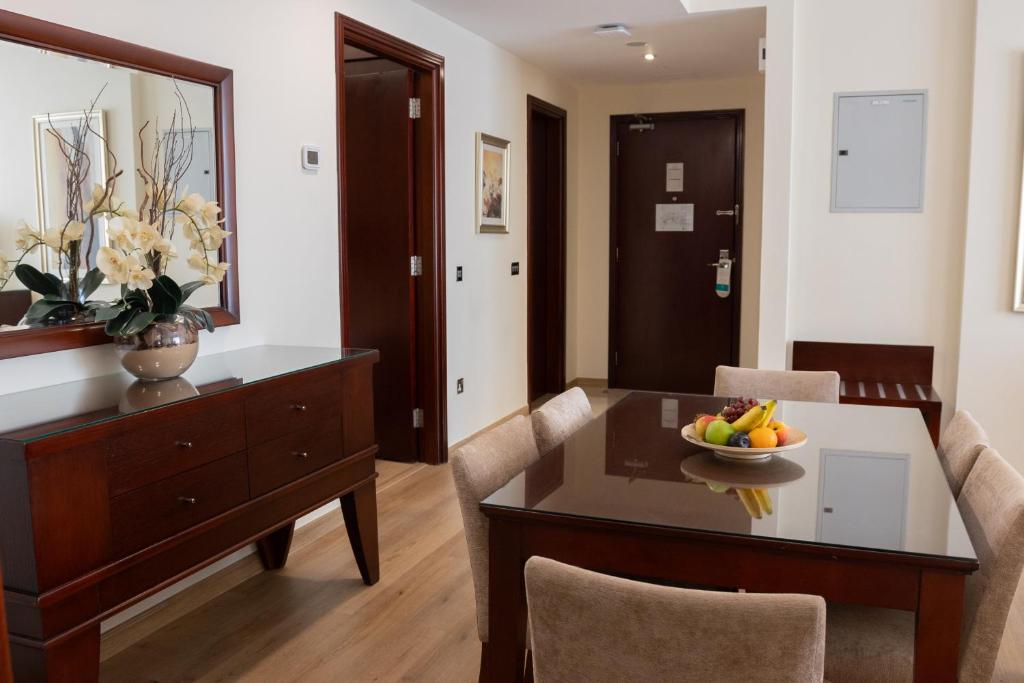 Two-Bedroom Apartment with Kitchen - Image 5