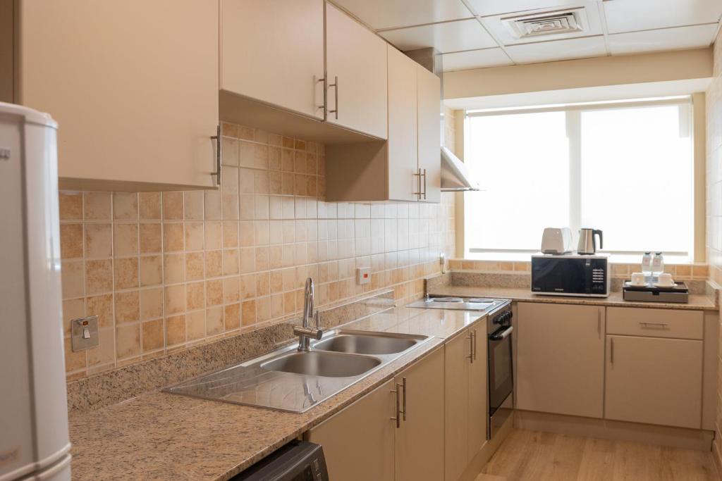 Two-Bedroom Apartment with Kitchen - Image 7