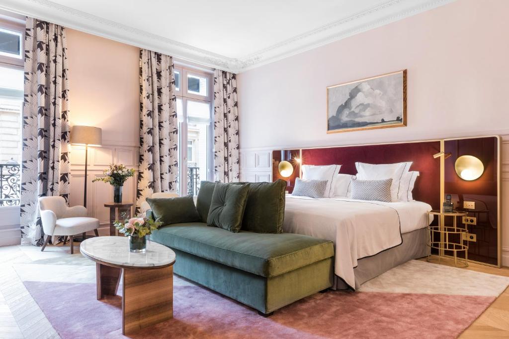 Deluxe & Junior Suite Connecting Rooms - Image 2
