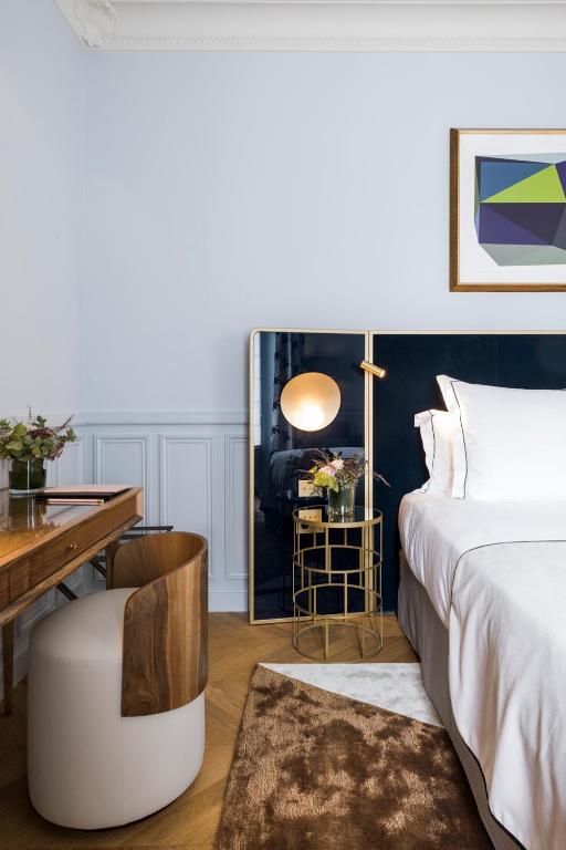 Deluxe Room - Image 5