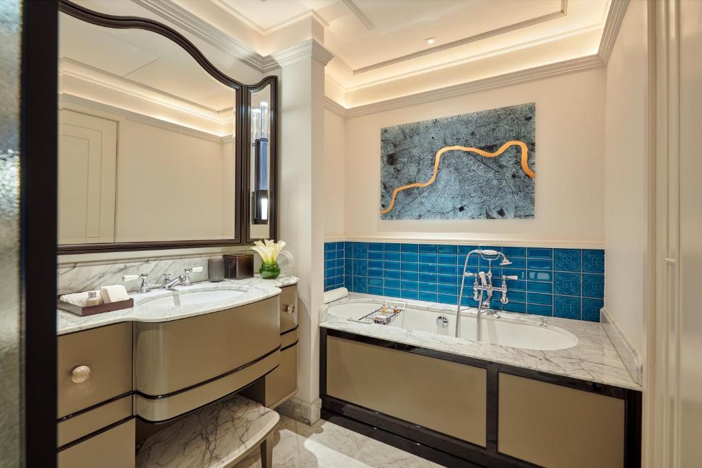 King Suite - Image 1