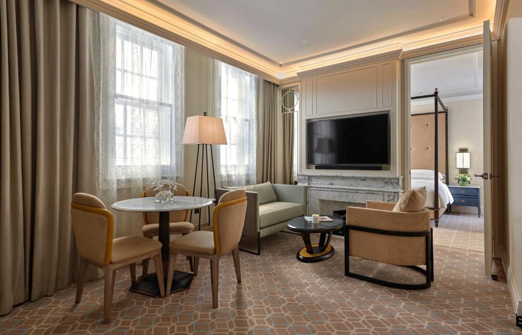 King Suite - Image 3