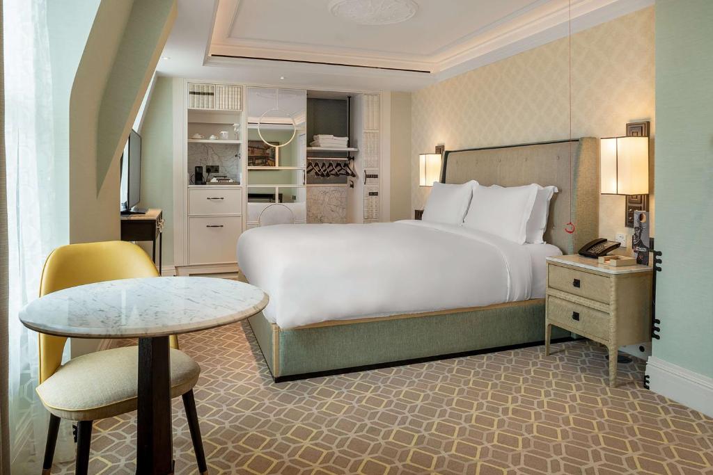 Premium King Room - Disability Access - Image 4