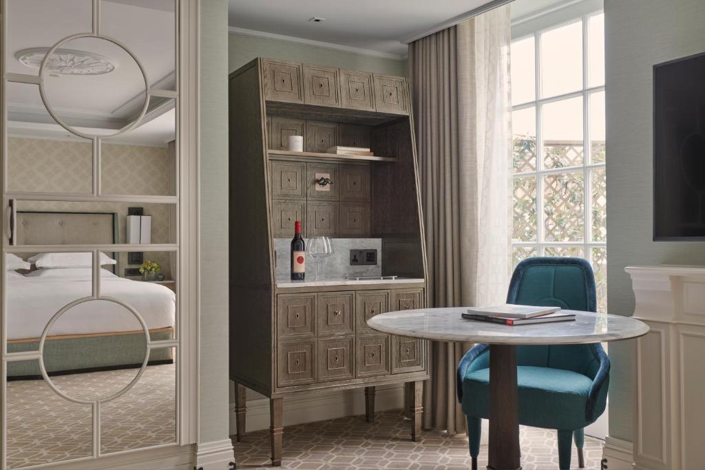 Premium King Room - Image 5