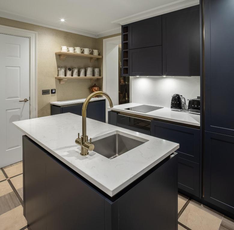 Two-Bedroom Townhouse - Image 18