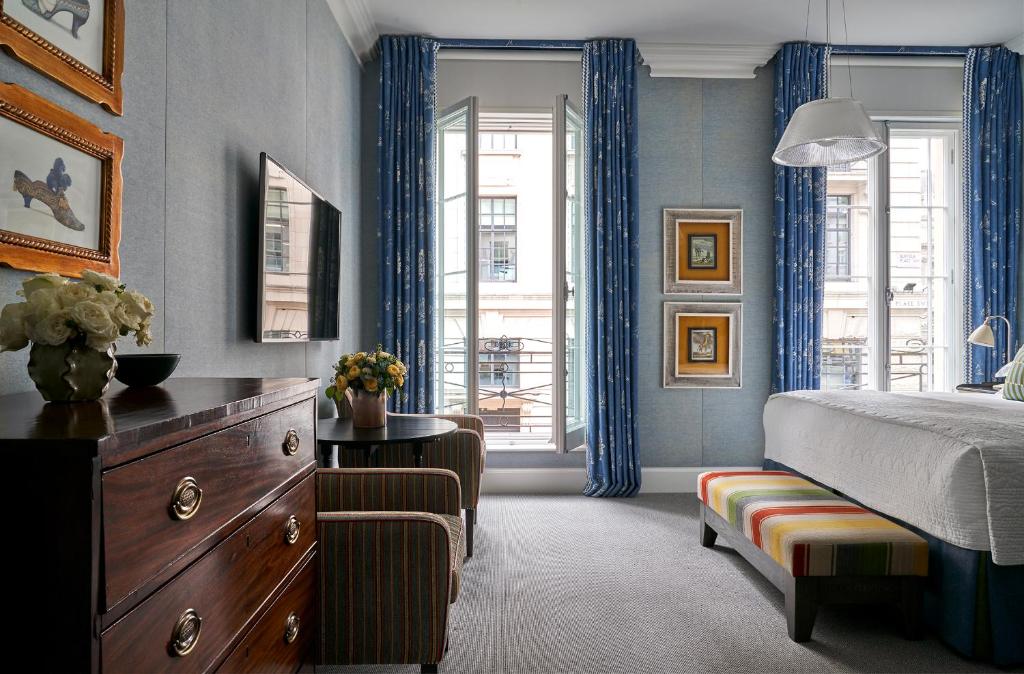 Deluxe Room - Image 3