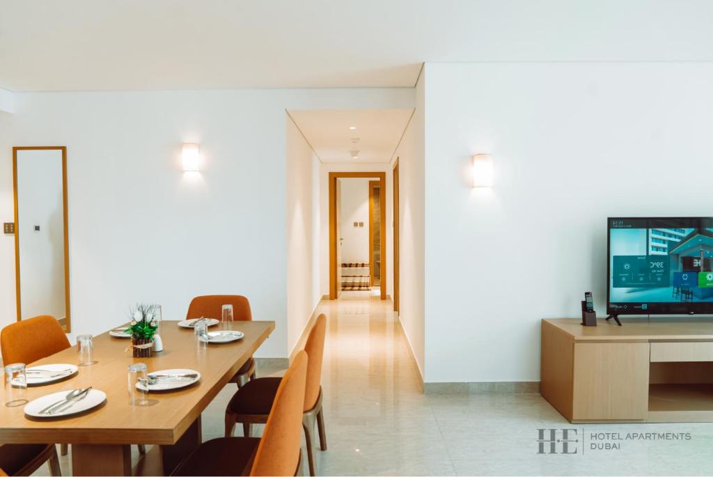 Premium Two Bedroom Apartment - Image 5