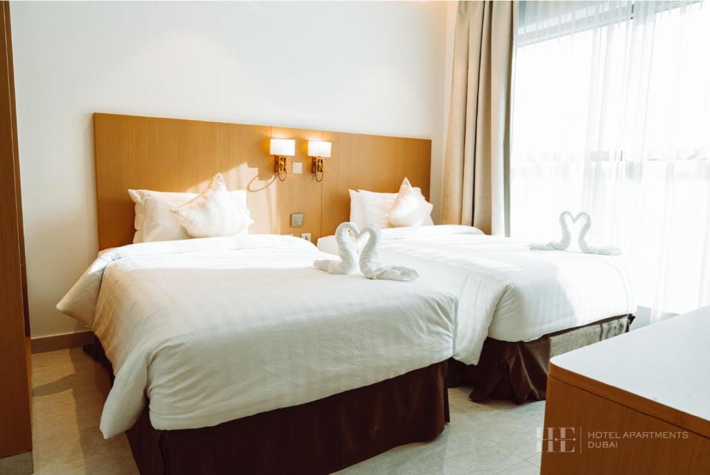 Premium Two Bedroom Apartment - Image 6