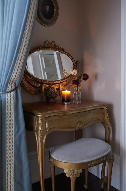 Deluxe Double or Twin Room - Image 5