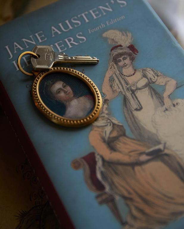 Deluxe Double or Twin Room - Image 7