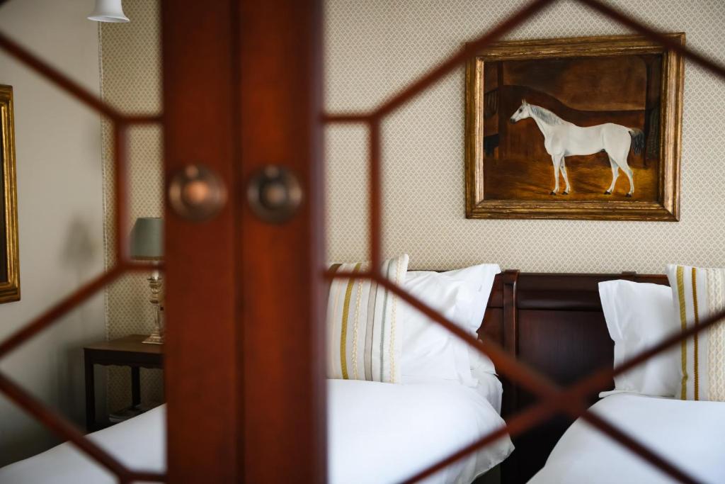 Standard Double or Twin Room - Image 6