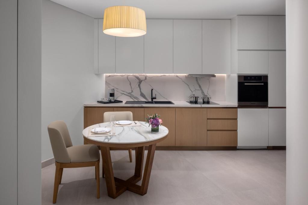 Two-Bedroom Apartment with Creek View - Image 10