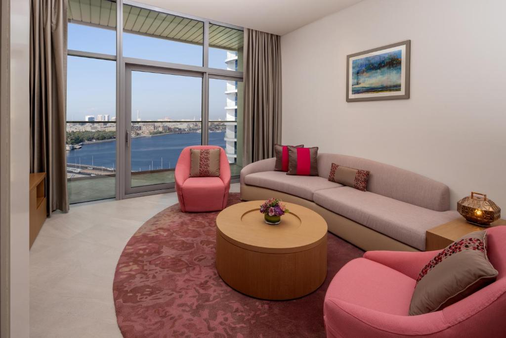 Two-Bedroom Apartment with Creek View - Image 6